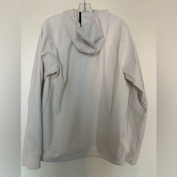 The North Face Technically Hoodie. - Picture 2 of 2